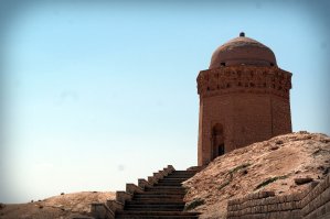 Mauzoleum Gonbad-e Ali, Abarkouh
